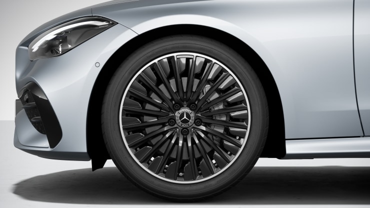 48,3 cm (19") AMG Leichtmetallräder im Vielspeichen-Design 1