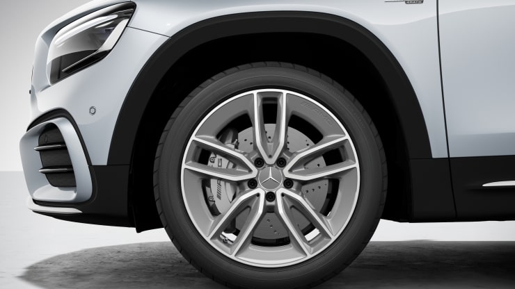 19" AMG Leichtmetallräder im 5-Doppelspeichen-Design Bild 1