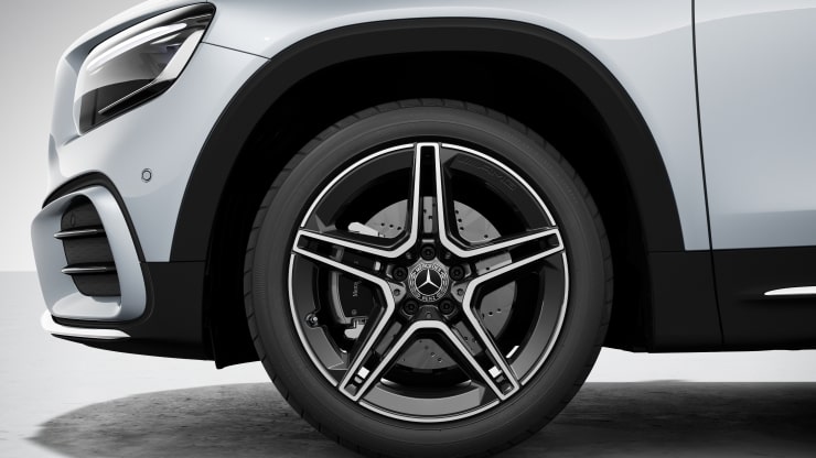 Llantas de aleación AMG de 19" en diseño de 5 radios dobles Imagen 1