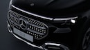 Bild von: Panel mit beleuchtetem Mercedes-Benz Pattern