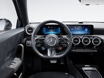 Mercedes-AMG A-Klasse Kompaktlimousine AMG Lenkradtasten