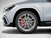 Mercedes-AMG GLA Bremssättel rot lackiert