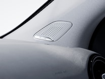GLA Burmester® surround soundsystem