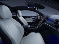 Mercedes-AMG CLE Coupé ไฟเรืองแสงล้อมรอบห้องโดยสาร 64 สี