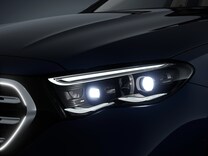 E-osztály Limuzin DIGITAL LIGHT (nagyfelbontású fényszórórendszer)