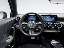Mercedes-AMG A-Klasse Kompaktlimousine AMG Lenkradtasten