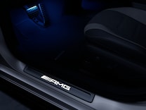 Mercedes-AMG EQE Saloon Door sills with  Mercedes-Benz lettering, illuminated and with exchangeable cover