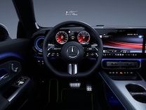 CLA Sedan 抬頭顯示器