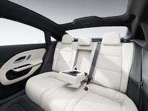 CLA Saloon 後排中央扶手