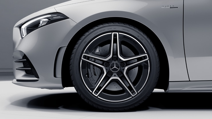 18" AMG Leichtmetallräder im 5-Doppelspeichen-Design Bild 1