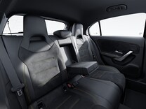 Mercedes-AMG A-Klasse Kompaktlimousine Armlehne im Fond
