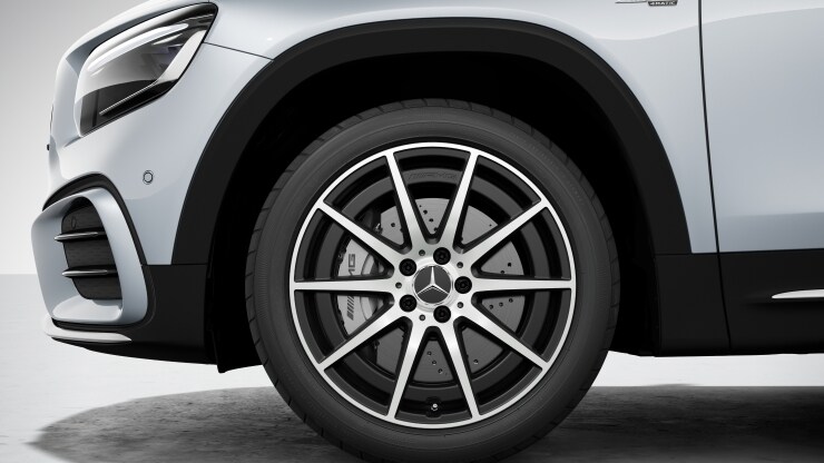 19" AMG Leichtmetallräder im 10-Speichen-Design Bild 1