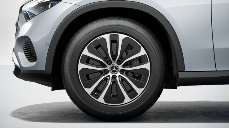 18" Aerodynamik-Leichtmetallräder im 5-Doppelspeichen-Design Bild 1