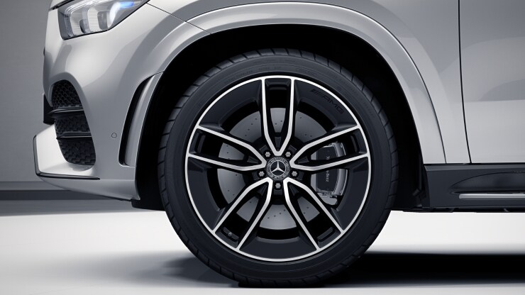 22" AMG Leichtmetallräder im 5-Doppelspeichen-Design Bild 1