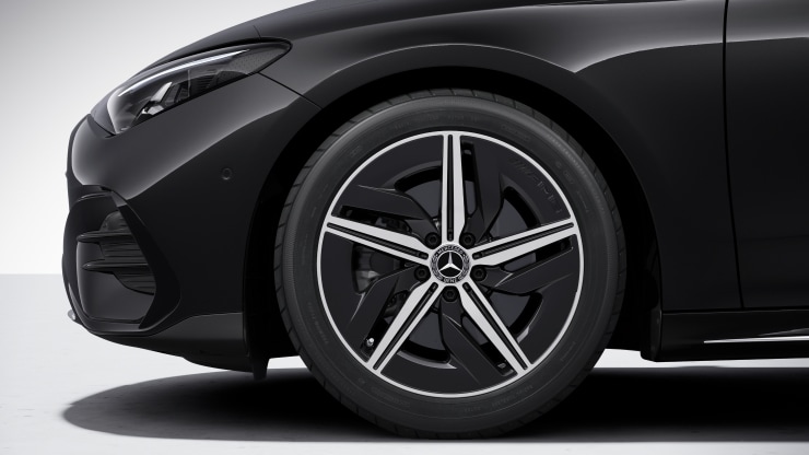 18" AMG Leichtmetallräder im 5-Speichen-Design Bild 1