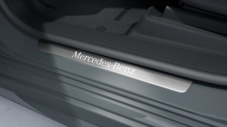 MANUFAKTUR Fußmatten Hochflor mit gesticktem AMG Schriftzug Bild 1
