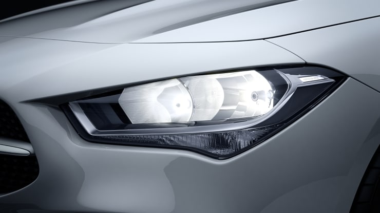 Halogen-Scheinwerfer mit integriertem LED-Tagfahrlicht 2