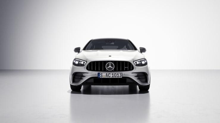 AMG spezifische Kühlerverkleidung, abgedunkelt Bild 1