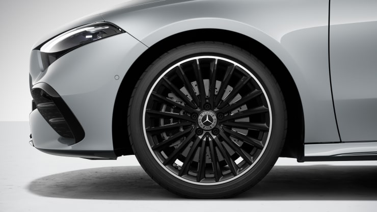 Jantes alliage AMG 19" multibranches noir/naturel brillant Image 1