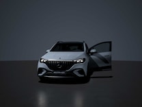 Mercedes-AMG EQE SUV Oświetlenie przestrzenne z animowaną projekcją wzoru AMG