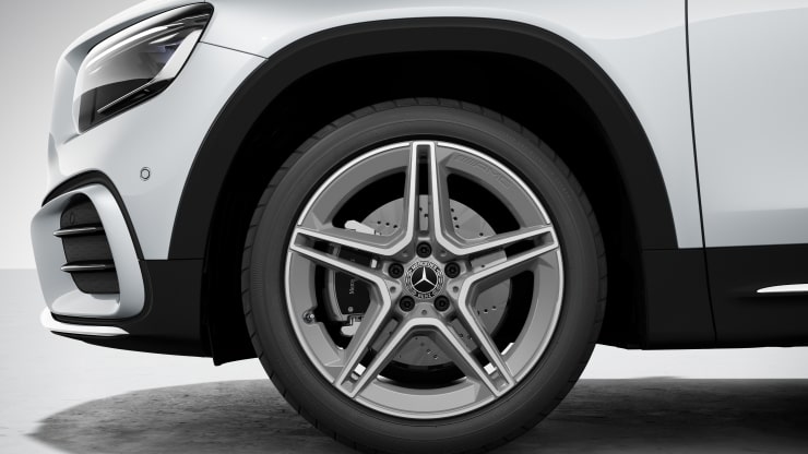 19" AMG Leichtmetallräder im 5-Doppelspeichen-Design Bild 1