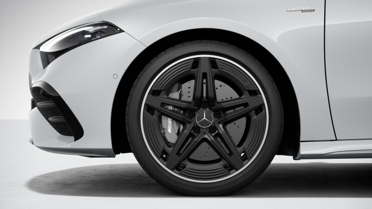 19" AMG Leichtmetallräder im 5-Doppelspeichen-Design Bild 1