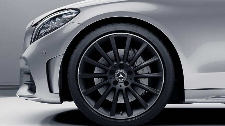 48,3 cm (19") AMG Leichtmetallräder im Vielspeichen-Design Bild 1