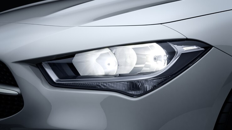 Halogen-Scheinwerfer mit integriertem LED-Tagfahrlicht 2