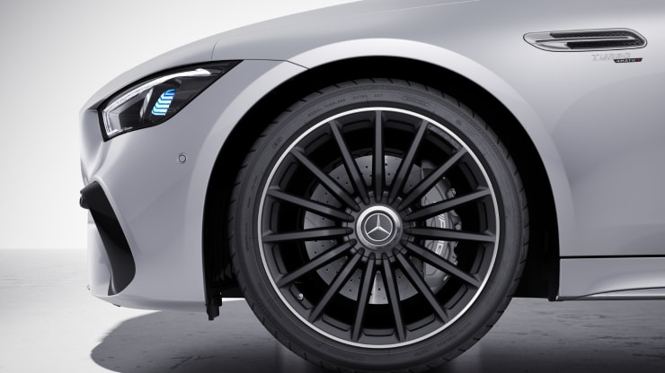 50,8 cm (20") AMG Leichtmetallräder im Vielspeichen-Design Bild 1