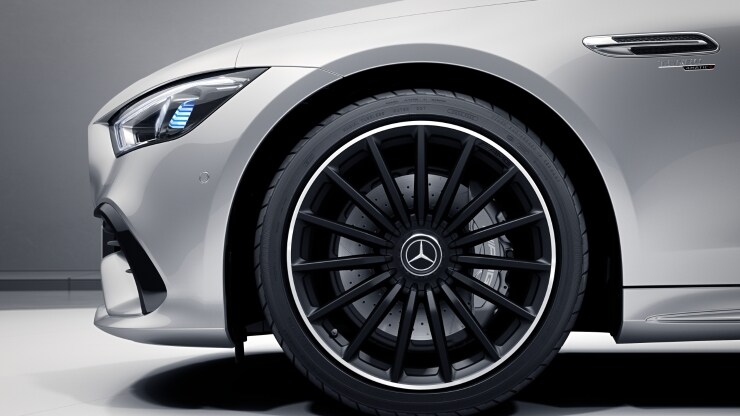 50,8 cm (20") AMG Leichtmetallräder im Vielspeichen-Design Bild 1