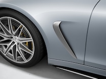 Mercedes-AMG GT Coupé Omis. Emblema paralamas