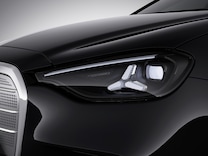 Trieda C sedan Vysokovýkonné svetlomety s LED