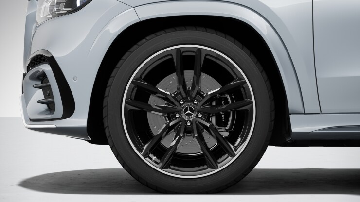 23" AMG Leichtmetallräder im 5-Doppelspeichen-Design Bild 1