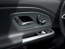 CLA Electrically adjustable driver's seat and front passenger seat with memory function