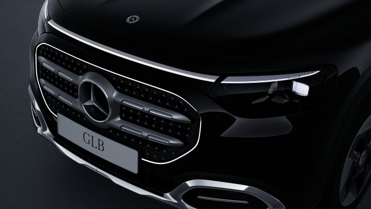 Mercedes-Benz ikonischer Grill mit beleuchteter Umrandung Bild 1