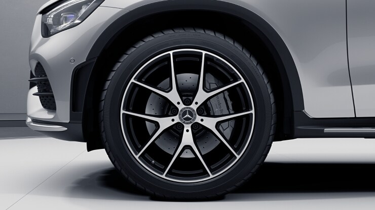 50,8 cm (20") AMG Leichtmetallräder im 5-Doppelspeichen-Design Bild 1