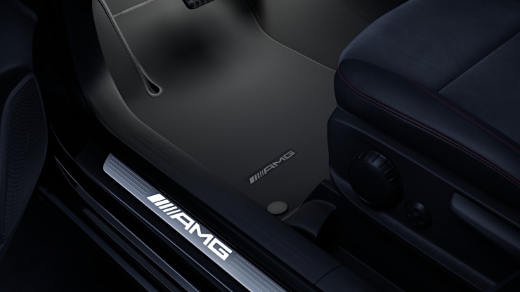 AMG Einstiegsleisten mit "AMG" Schriftzug, beleuchtet und mit Wechselcover 2