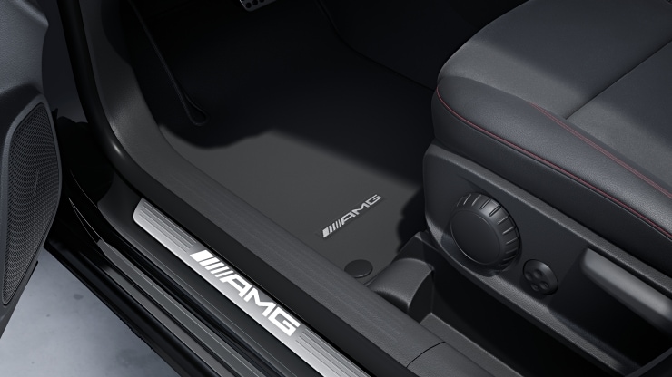 AMG Einstiegsleisten mit "AMG" Schriftzug, beleuchtet und mit Wechselcover Bild 1