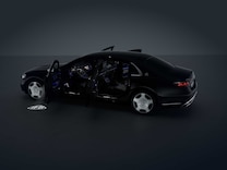 Mercedes-Maybach Classe S Luci ambient con la proiezione del logo integrate nei retrovisori esterni