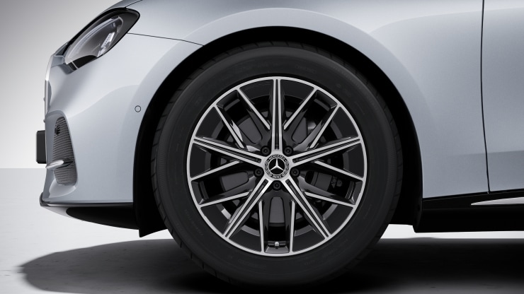 19" AMG Leichtmetallräder im 5-Doppelspeichen-Design Bild 1