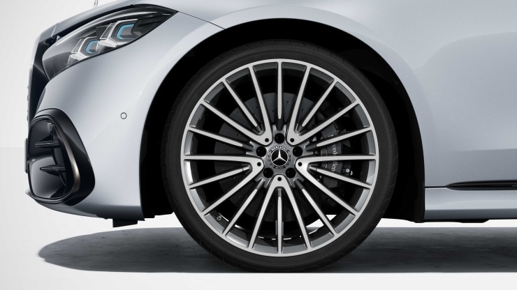 21" AMG Leichtmetallräder im Vielspeichen-Design Bild 1
