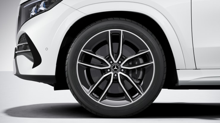 22" AMG Leichtmetallräder im 5-Doppelspeichen-Design Bild 1