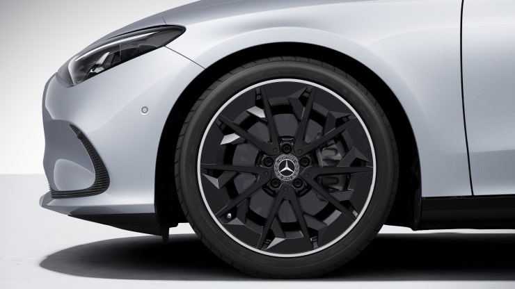 19" AMG Leichtmetallräder im 5-Doppelspeichen-Design Bild 1