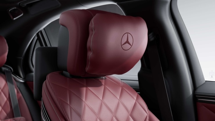 MANUFAKTUR Kopfstützenkissen mit gesticktem Mercedes Stern Bild 1