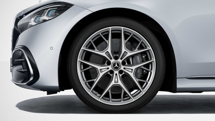 20" AMG Leichtmetallräder im Kreuzspeichen-Design Bild 1