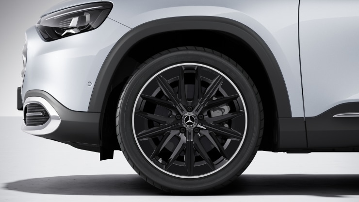 Jantes alliage AMG 20'' multibranches aérodynamiques optimisées, finition noir brillant Image 1