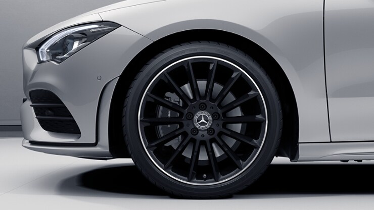 48&comma;3 cm &lpar;19"&rpar; AMG Leichtmetallr&auml;der im Vielspeichen-Design Bild 1